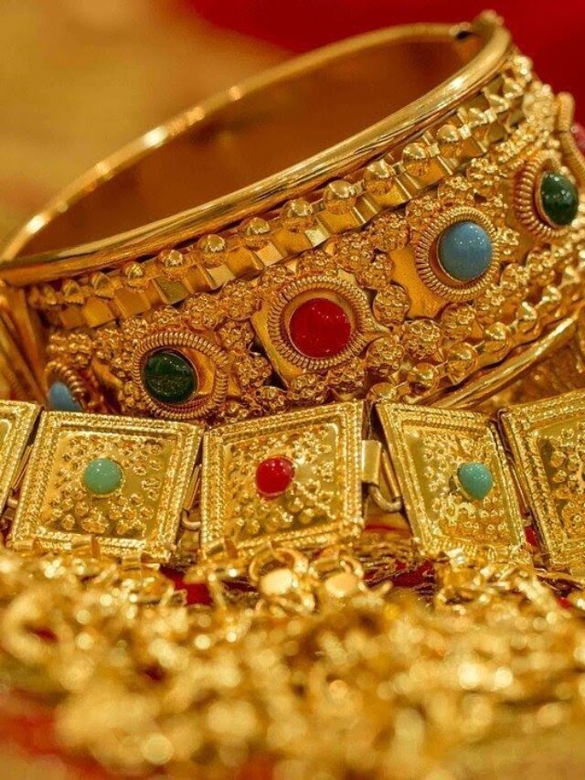 Gold prices rise ₹2,500 in November, set for second best month of this year